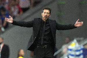 歐足聯(lián)官方：馬競(jìng)因球迷對(duì)阿森納種族歧視+投擲雜物被罰款4萬(wàn)歐