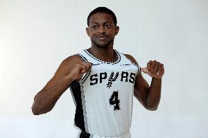 NBA杯歷史場(chǎng)均得分排名：福克斯33.2分第1 東亞約字分列2-5位