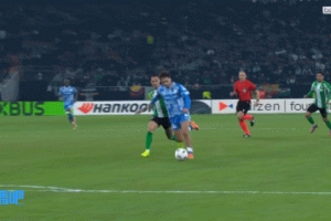 全臥底??伊斯科被隊(duì)友踢傷后，烏得勒支門(mén)將出擊又膝蓋爆頭隊(duì)友