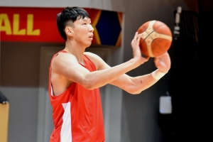 媒體人：周琦的低位有威脅 應(yīng)為他準(zhǔn)備多套打法 教練組一定得調(diào)整