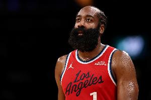 傳射建功！哈登打滿首節(jié)三分4中3拿到11分4助2斷 正負(fù)值+11