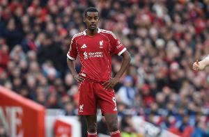 伊薩克6次代表利物浦英超出場(chǎng)終獲進(jìn)球，用時(shí)381分鐘+10次射門