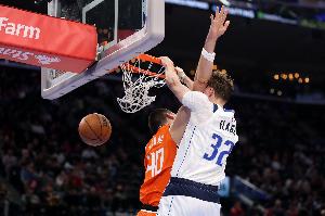 板凳得分5-41！登卡燃盡但替補(bǔ)被爆 快船陣容傷病+老化走向死局