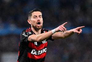 榮譽(yù)滿身！33歲若日尼奧隨隊(duì)奪得南美解放者杯，生涯再添重要獎(jiǎng)項(xiàng)