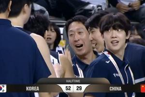 慘不忍睹！三分12中1！中國隊半場落后韓國23分