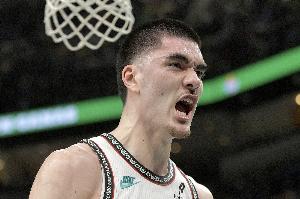 超級巨獸！埃迪無限懲罰國王小陣容 20中16爆砍新高32分+17板5帽