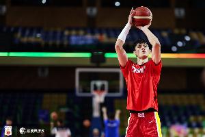 下半場遭棄用！曾凡博出場5分46秒2投0中&罰球2中0 所有數(shù)據(jù)掛零