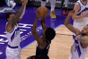 正好是我的節(jié)奏！阿門突破慢三步+歐洲步 李凱爾候個正著大帽！