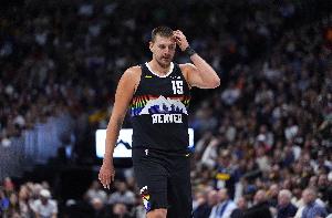 球迷看不下去了！掘金記者：主場(chǎng)4連敗 球迷響起了零星噓聲