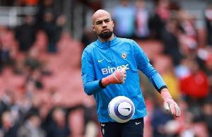 對槍手做出多次撲救！TA：羅伯特·桑切斯已成功坐穩(wěn)切爾西一門