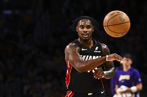 斯波：小米切爾持球防守韌性十足 首發(fā)的防守表現(xiàn)讓人欣慰