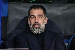 這38歲！？阿爾達(dá)·圖蘭2022年退役，當(dāng)了兩年半教練日漸蒼老！