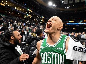 杰倫·布朗：沃爾什正逐漸放開(kāi)自己 他每天都在進(jìn)步為他開(kāi)心