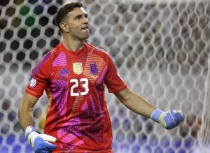 大馬?。簩?duì)明夏的世界杯感到興奮，為國(guó)出戰(zhàn)時(shí)感覺(jué)球就是進(jìn)不了門(mén)