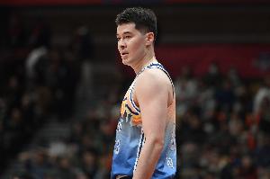 表現(xiàn)不多！阿不都沙拉木6中3僅拿6分4板3助1帽