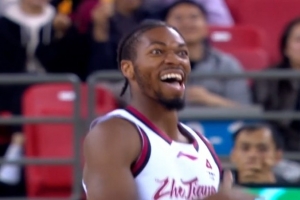 得分機器！浙江新外援蘭道夫17分鐘砍下28分 14中8&三分5中4