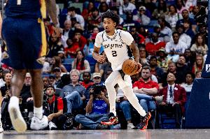 回馬槍！哈珀搶到籃板回身蛇形走位上籃得分