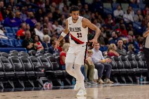 攻防一體！卡馬拉三分10中6拿下21分7板2助1斷1帽 正負(fù)值+14