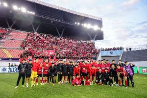 成都蓉城完成法定代表人的工商變更，王磊擔(dān)任董事長