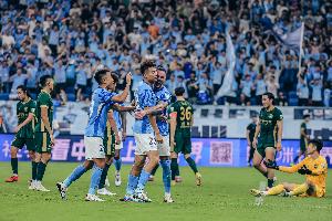 2025中超總結(jié)之深圳新鵬城：0-5慘敗埋隱患，三帥更迭驚險保級