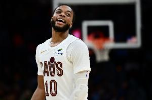 不中用??！加蘭13投僅2中 “怒砍”6分2籃板4助攻1蓋帽