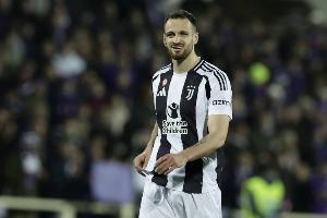 斯基拉：加蒂今日上午將在里昂接受手術(shù)，預(yù)計(jì)至少缺席40天