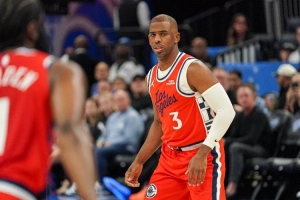 楊毅：保羅跟哈登是能尿到一個(gè)壺里的人嗎？出這事我挺為保羅高興