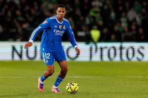 又傷了！??阿諾德今夏免簽加盟皇馬，傷缺時(shí)間近100天 出場16次