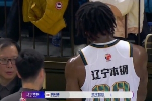 腳法可以！奧利弗死球時間顛球 被吹技術犯規(guī)