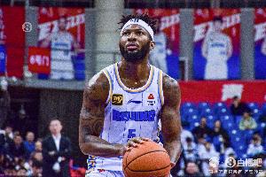 效率不高！杰曼19投7中拿到19分 三分6中1&正負值-14