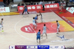 黃雀在后！紀(jì)卓積極追防 起飛大帽扇飛范子銘上籃