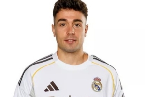 右后衛(wèi)告急！阿斯：皇馬考慮征調(diào)二隊小將大衛(wèi)·希門尼斯