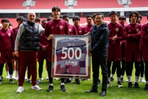 動(dòng)態(tài) ? 海港隊(duì)明日啟程亞冠客場(chǎng)，希望以理想結(jié)果為賽季收官