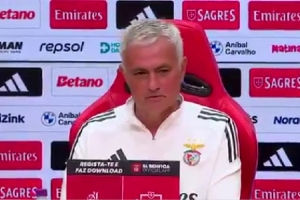 穆帥：三連勝是個好勢頭，被比作法拉利？我現(xiàn)在開本菲卡給的寶馬