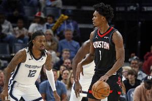 阿門：我打控衛(wèi)試著不去想太多 我要做好球隊(duì)需要我做的任何事