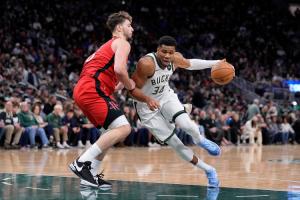 記者：火箭或成字母哥的現(xiàn)實下家 可以打包申京+兩個首輪簽給雄鹿