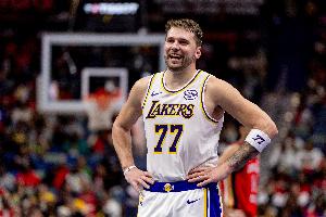 湖媒：東契奇第一個孩子出生時打進了總決賽 這賽季湖人也要？