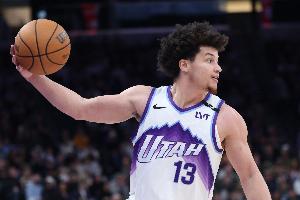 來勁了！18號秀克萊頓垃圾時間連中3記三分打停尼克斯