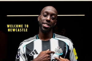 5500萬鎊新援有望首秀，維薩首次進(jìn)入紐卡名單，以替補身份待命