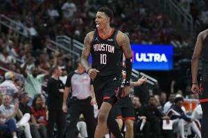 靠譜炮臺！小賈巴里·史密斯8中5拿到16分 罰球5中5&正負(fù)值+29