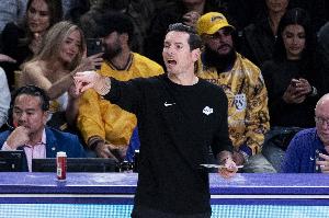 雷迪克：努力程度和對抗強(qiáng)度毋庸置疑 已拼盡全力展現(xiàn)了拼搏精神