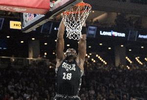 馬刺VS騎士：比永博賽季首次先發(fā) 搭福克斯+瓦塞爾+尚帕尼+巴恩斯