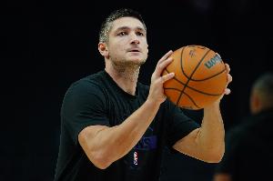 正負(fù)值-29太離譜！阿倫12中3低效拿到9分2板1斷