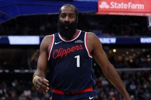 進(jìn)攻頭大??快船最后半節(jié)運(yùn)動(dòng)戰(zhàn)7中0僅靠哈登罰球得2分 再輸灰熊