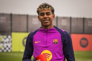 4場3球3助+4連勝！官方：亞馬爾榮膺西甲11月最佳球員