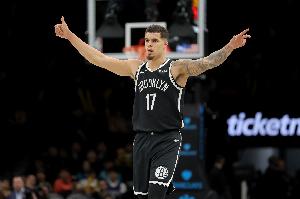 儼然核心！小邁克爾·波特各種硬解 半場(chǎng)14中9&三分7中4轟22分4板