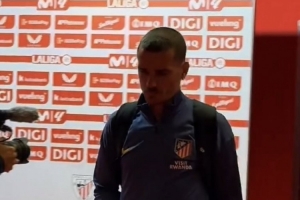 又換發(fā)型！馬競本輪客戰(zhàn)畢巴，格列茲曼賽前以寸頭造型亮相