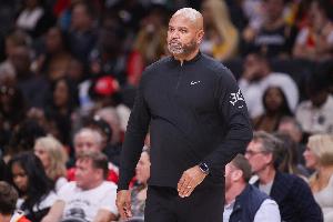 康寧漢姆：比克斯塔夫教練對(duì)比賽有著極強(qiáng)的理解 他的體系很出色