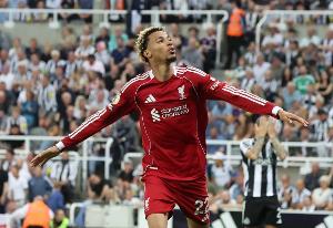 英超下半場(chǎng)開(kāi)場(chǎng)5分鐘雙響，埃基蒂克是2019年斯特林之后首人