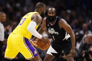 總得分&助攻均進(jìn)入前15名球員：哈登、詹姆斯、奧斯卡·羅伯特森